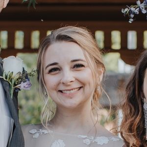 Meet your Posher, Emilee